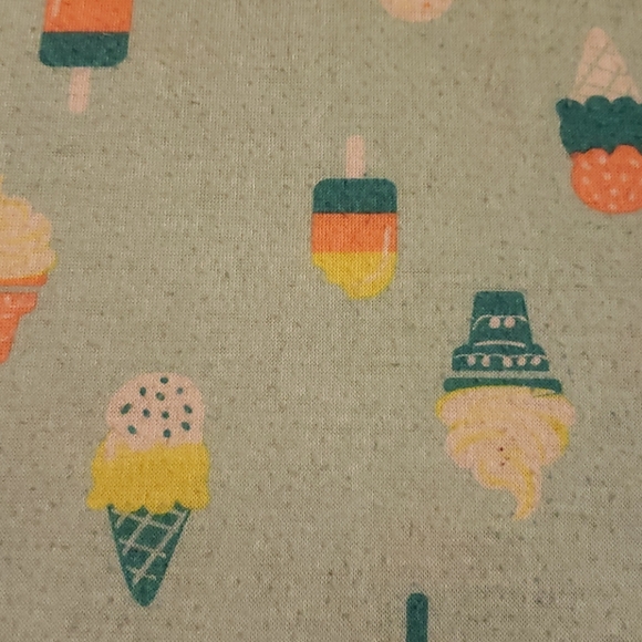 Girls nightgown. 14/16 - Picture 3 of 4